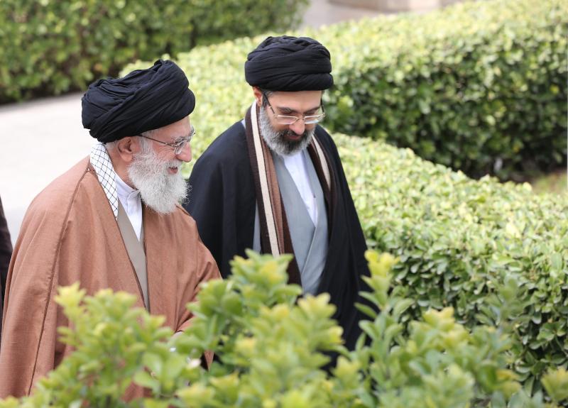 gallery item imam_ayatola_seyed_moytaba_hoseini_jamenei_7.jpg
