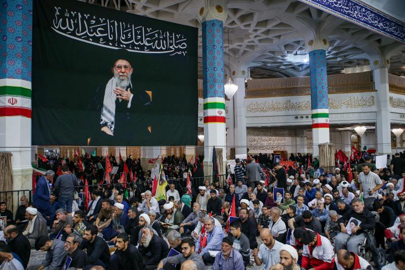gallery item gzarsh_tswyry_az_mrasm_bzrgdasht_chhlm_aqay_shhyd_ayran_dr_hrm_mthr_hdrt_fatmh_mswmh_slam_allh_lyha_qm_2_140552723416.jpg