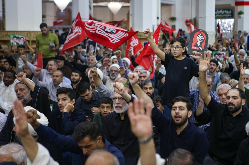 gallery item gzarsh_tswyry_az_mrasm_bzrgdasht_chhlm_aqay_shhyd_ayran_dr_hrm_mthr_hdrt_fatmh_mswmh_slam_allh_lyha_qm_4_140552723411.jpg